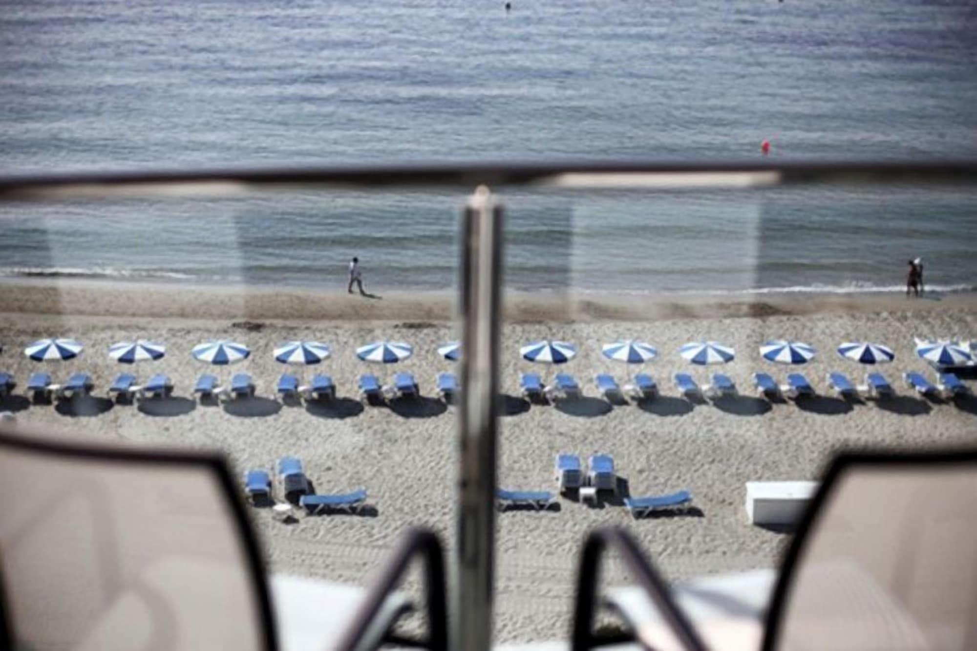 Hotel Allon Mediterrania Вильяхойоса Экстерьер фото