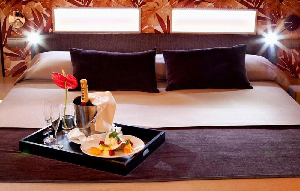 Hotel Allon Mediterrania Вильяхойоса Экстерьер фото