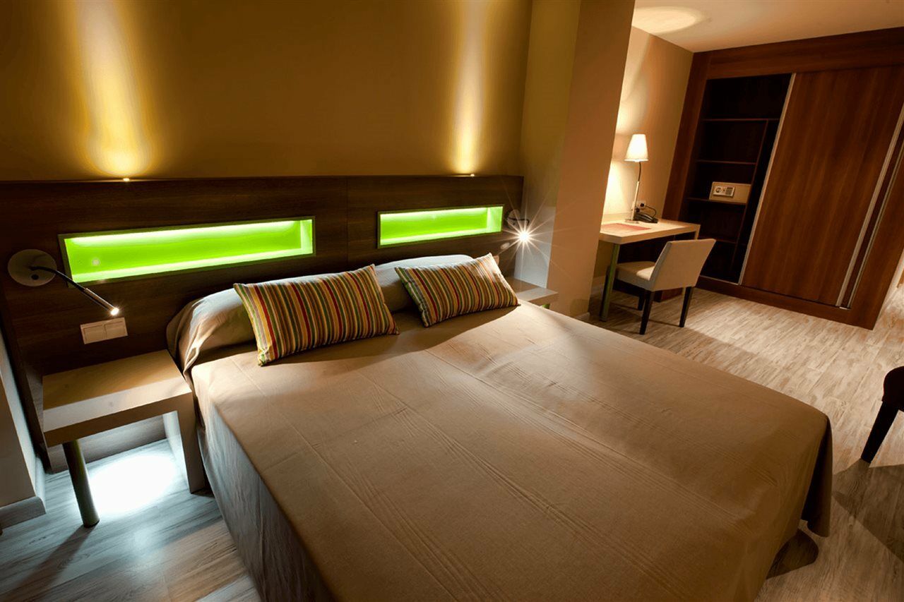 Hotel Allon Mediterrania Вильяхойоса Экстерьер фото