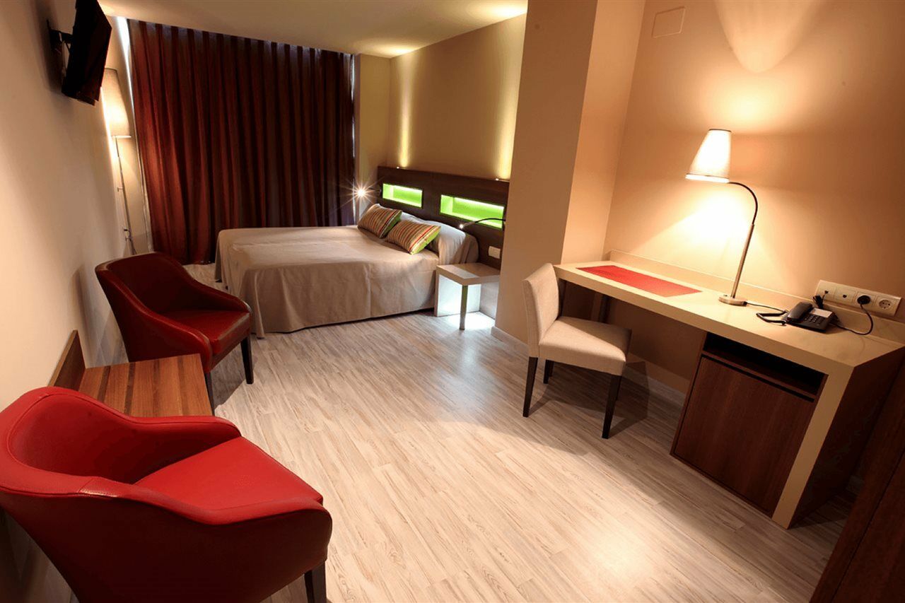 Hotel Allon Mediterrania Вильяхойоса Экстерьер фото